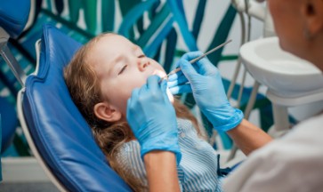 Bambini con autismo dal dentista: la guida per i genitori